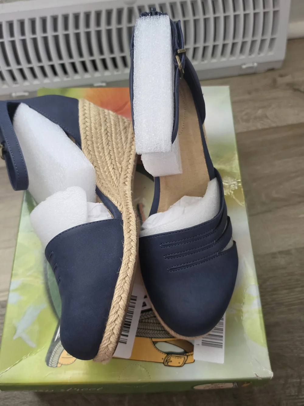 NEW Easy Street Daytona Espadrille Wedge Sandals Navy Blue 7.5 WW Wide